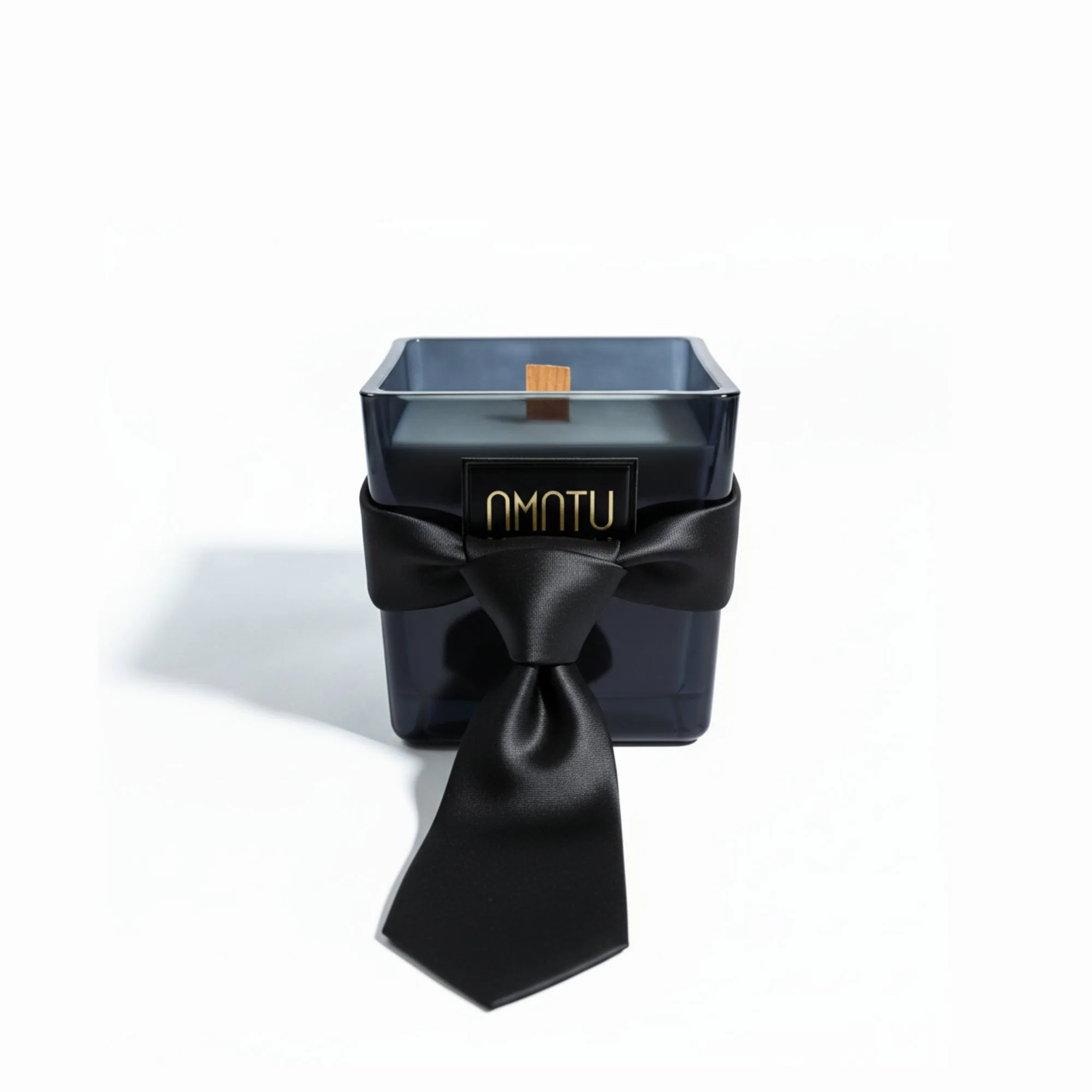 Amatu Parfum Lab Tony Black — Candela artigianale